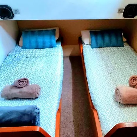 Spacious And Cozy Boat House In Barcelona * Sant Adrià de Besòs