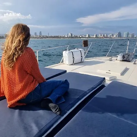 Spacious And Cozy Boat House In Barcelona Sant Adrià de Besòs